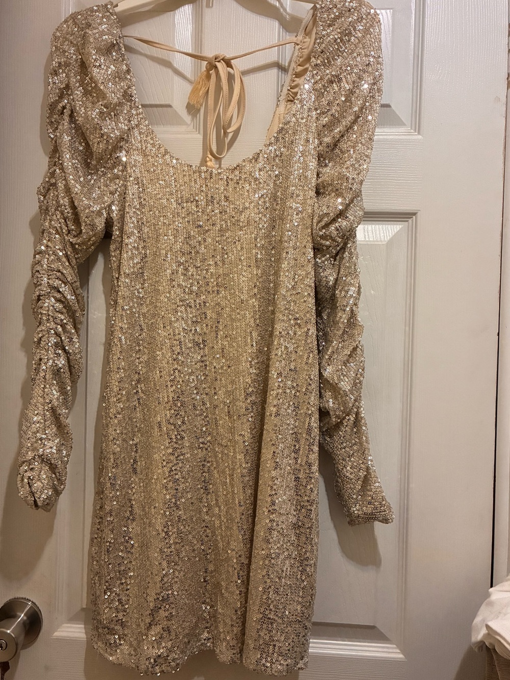 Chelsea & Violet Gold Sequin Long-Sleeve Mini Dress size M